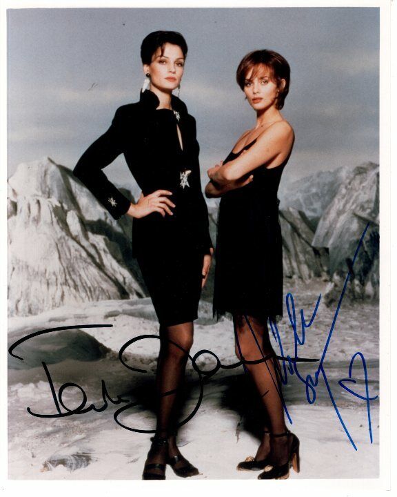 FAMKE JANSSEN and IZABELLA SCORUPCO autographed JAMES BOND 007 GOLDENEYE Photo Poster painting