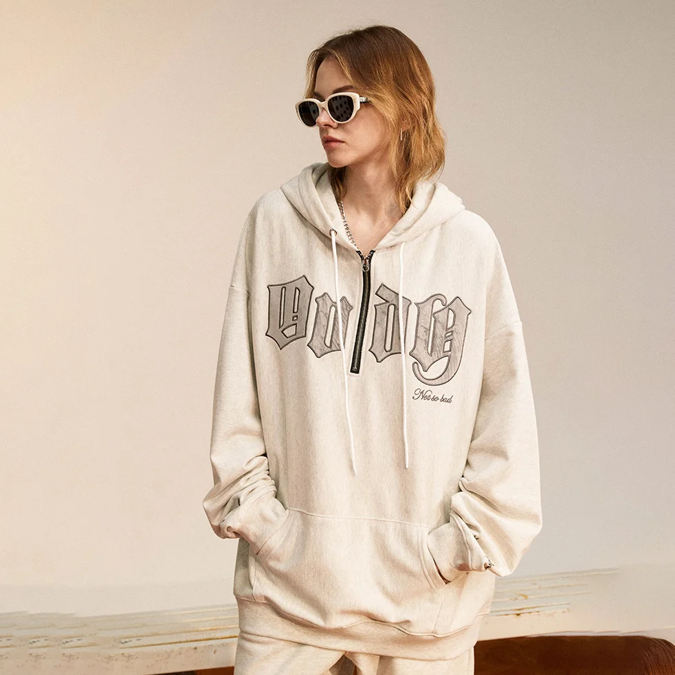 Lettered patch long sleeves hoodie