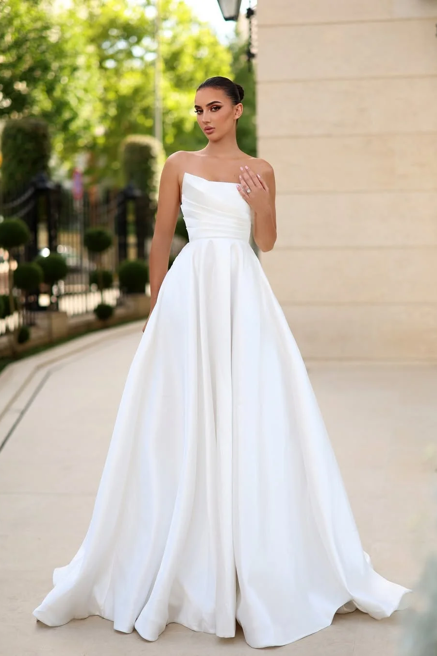Daisda White Sleeveless Strapless Square A-Line Prom Dress With Pleated