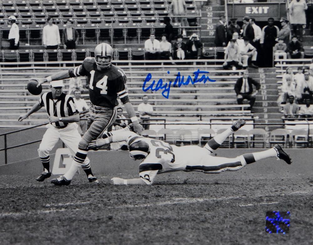 Craig Morton Signed Cowboys 8x10 Avoiding Tackle Photo Poster painting- The Jersey Source Auth