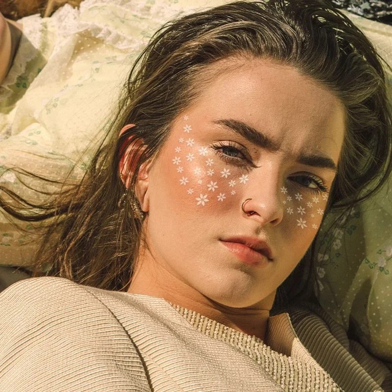 Sdrawing Creative Fake Temporary Tattoo Snowflake Star Moon Flower Butterfly Body Art Beauty Face Tattoo Makeup Sticker for Women