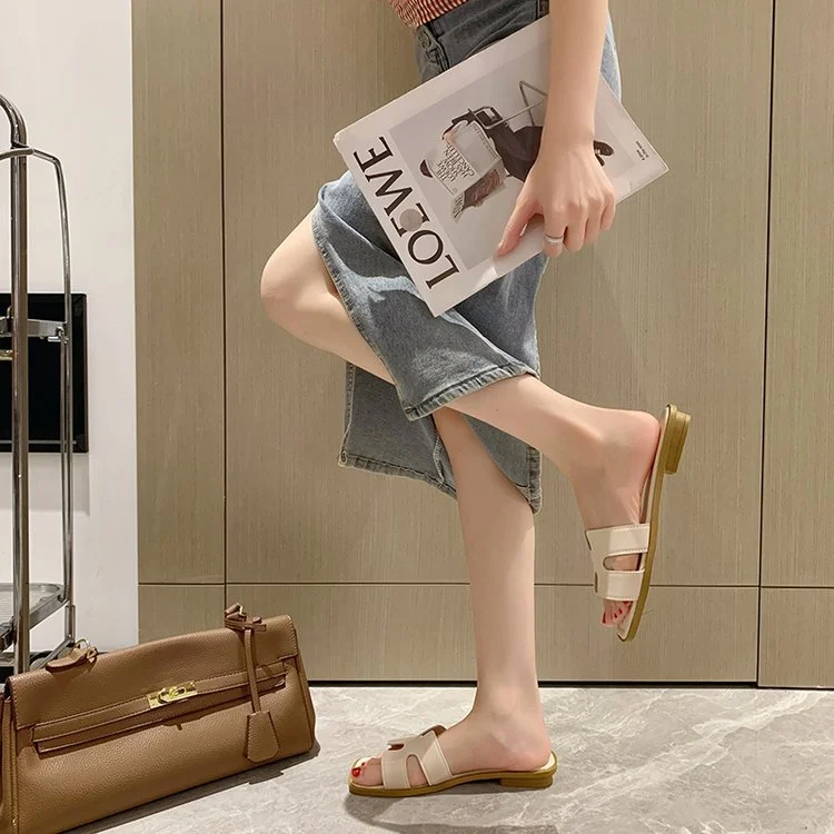Uveng Uveng Xiangfeng Slippers Women's New Summer 2024 Summer Wears Low Heel With Skirt Temperament Women's Shoes