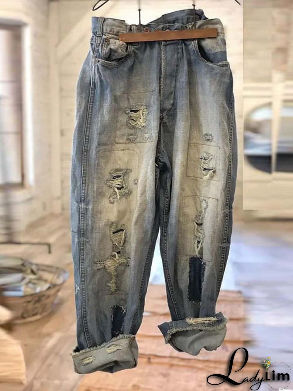 Vintage Light Washed Distressed Hollow Ripped Capri Pants