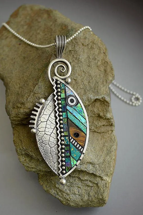 Iridescent Green Leaf Pendant Necklace