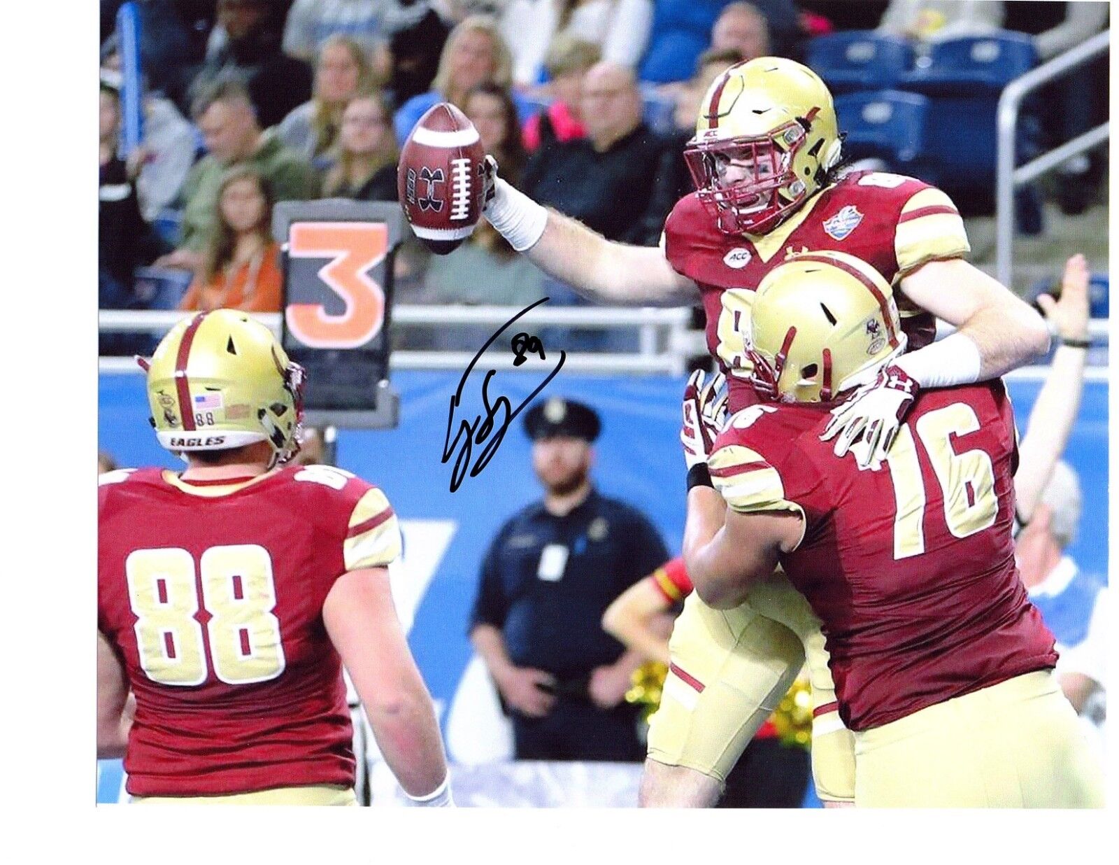 Tommy Sweeney Boston College Eagles signed autographed 8x10 football Photo Poster painting b