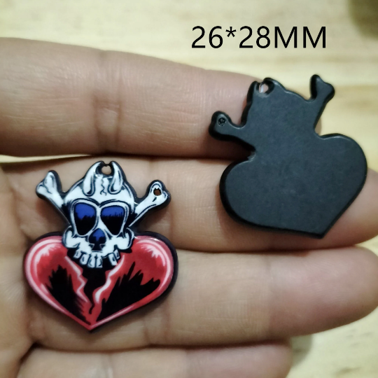 10 pcs Resin Bat Mask Charm Halloween Skull Evil Heart Charms Pendant for DIY Earring Keychain Pendant Jewelry Making Accessories