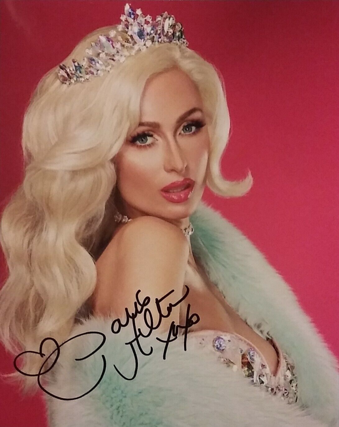 Paris Hilton signed 8 x 10