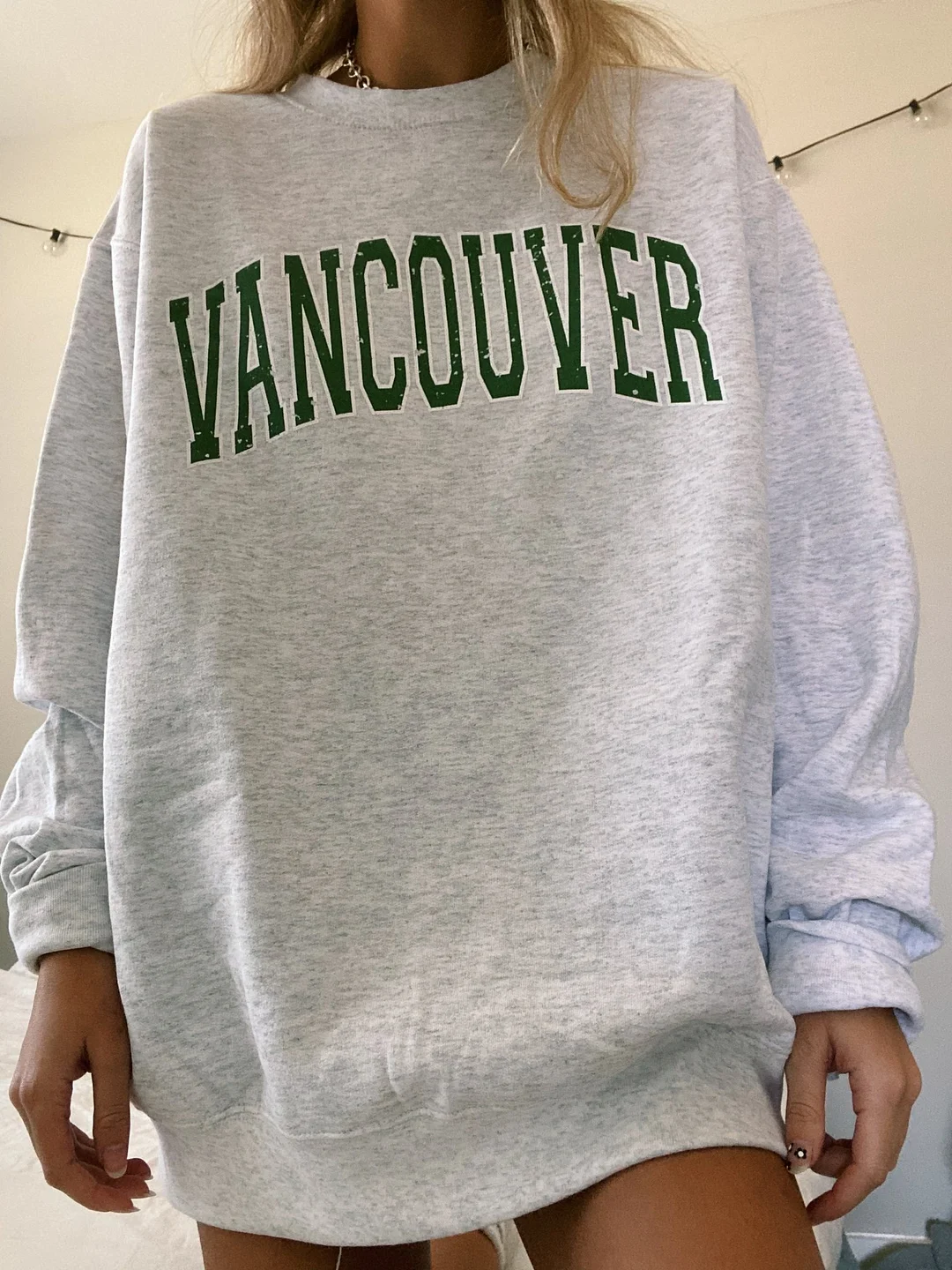 VANCOUVER CREWNECK August Lemonade August Lemonade