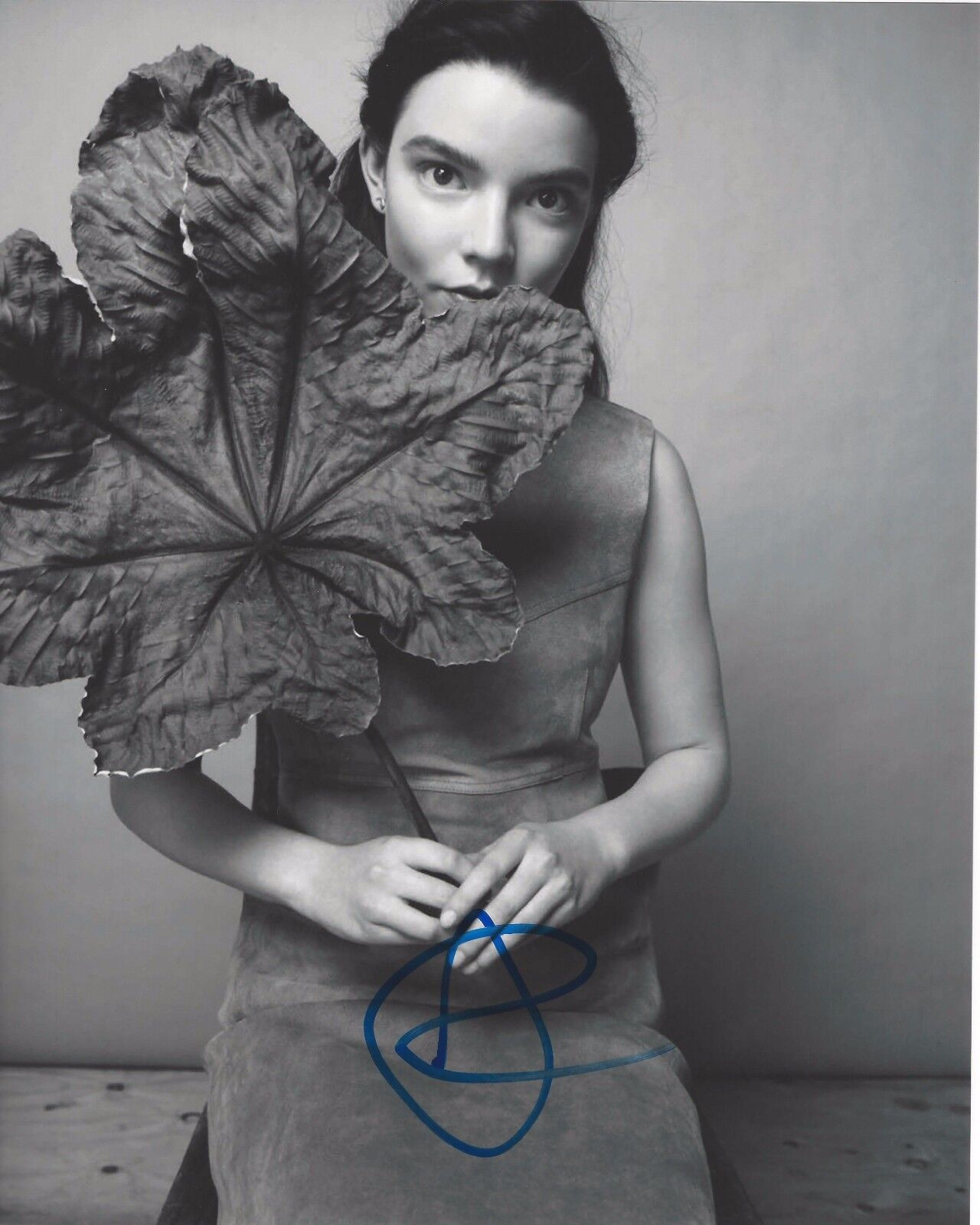 ACTRESS ANYA TAYLOR-JOY SIGNED 8X10 Photo Poster painting A W/COA THE WITCH MOVIE MORGAN SPLIT