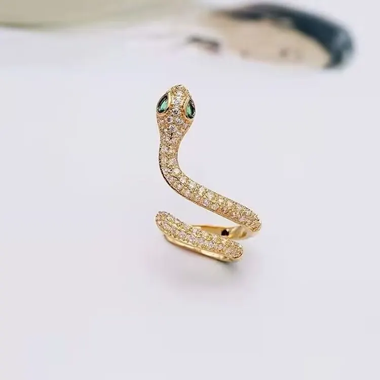 Fashionable and personalized full diamond snake-shaped earrings A Pair