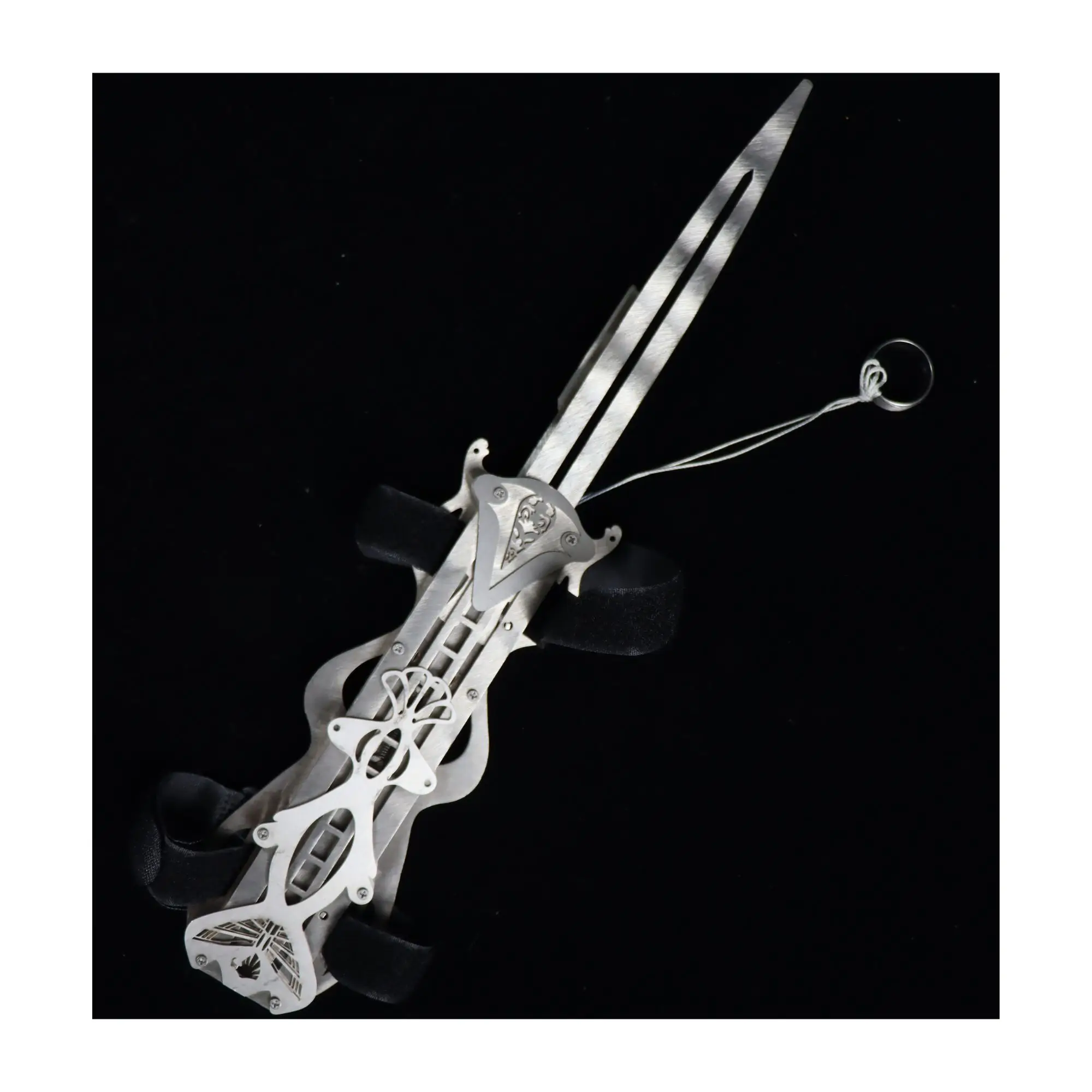 Hidden Blade Metal Assassin's hidden blade image 3