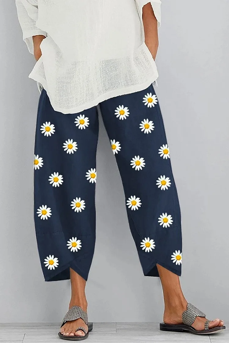 Plua Size Casual Navy Blue Cotton Linen Retro Daisy Print Cropped Pants  Flycurvy [product_label]