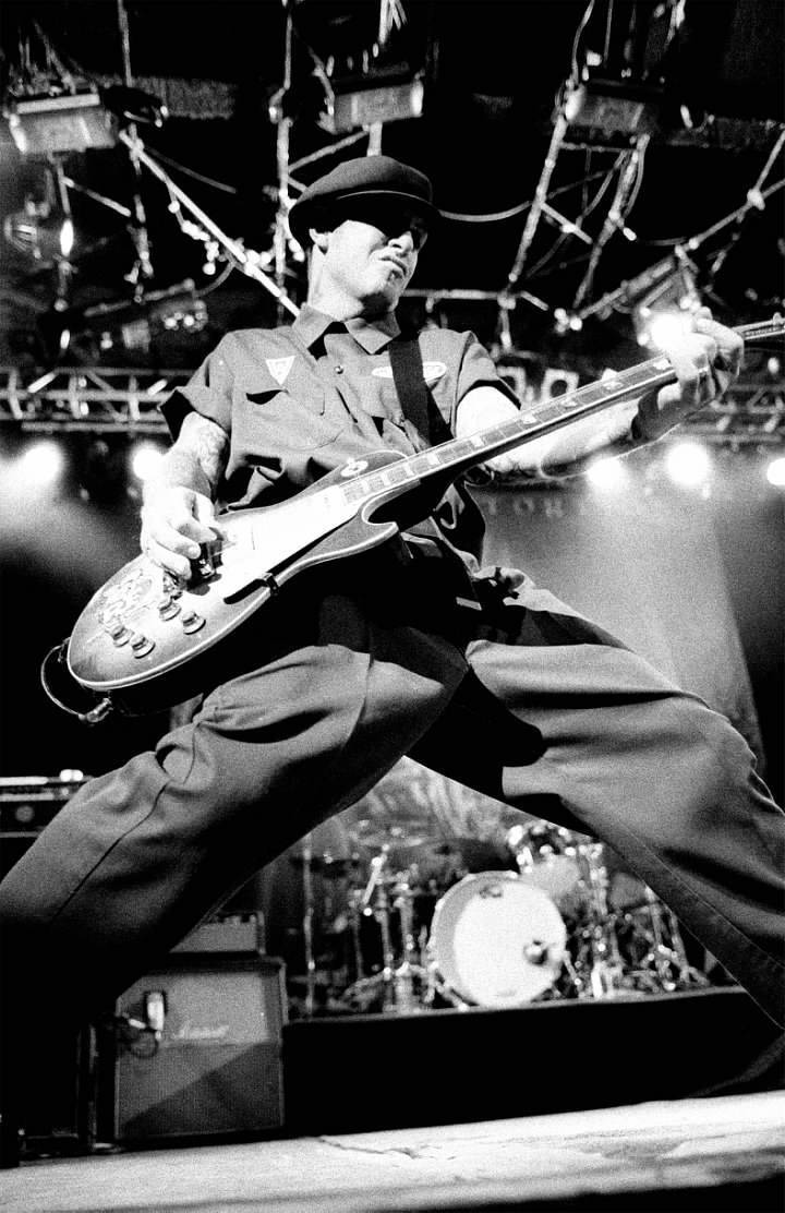 SOCIAL DISTORTION - MIKE NESS - 20x30 Photo Poster painting - not a cheap paper poster