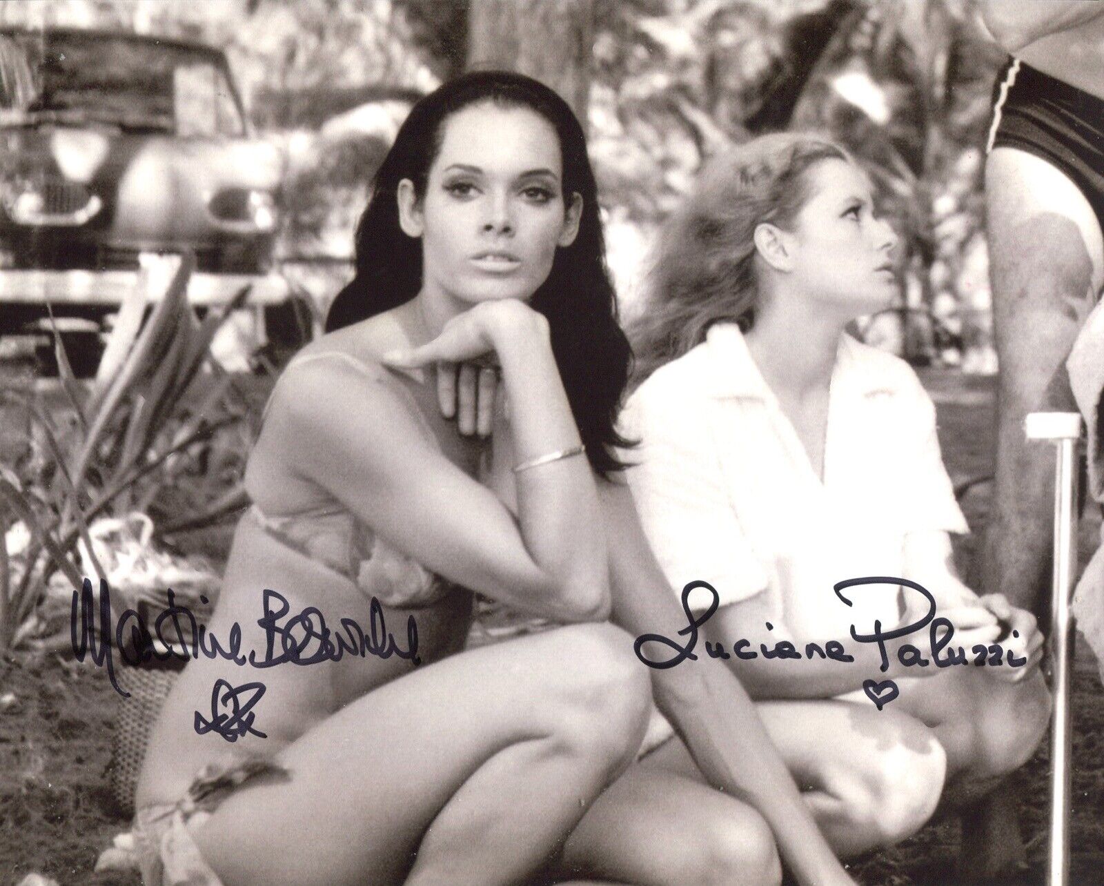 007 Bond girls Martine Beswick & Luciana Paluzzi signed Photo Poster painting - UACC DEALER