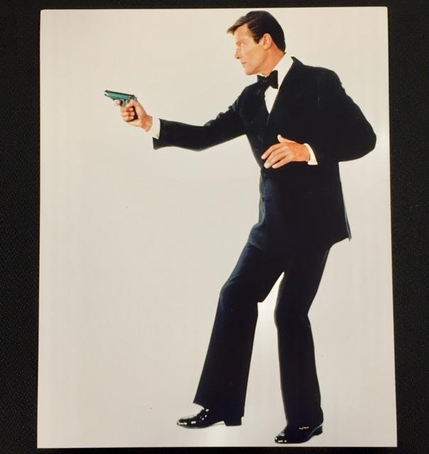 SIR ROGER MOORE 007 James Bond 8x10 Movie Photo Poster painting LIVE AND LET DIE View to a Kill