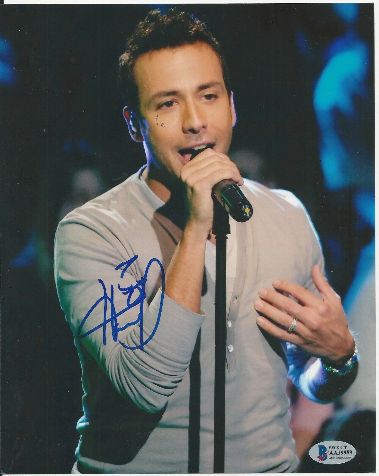 Howie Dorough - Backstreet Boys signed Photo Poster painting