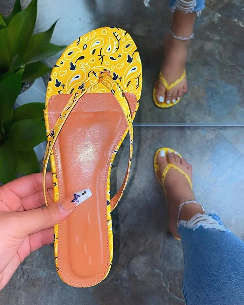 Qengg Size 41 42 Women Pinch Slippers 2020 Summer Classic New Flip Flops Luxury Shoes Women Designers Beach Outside Summer Shoes