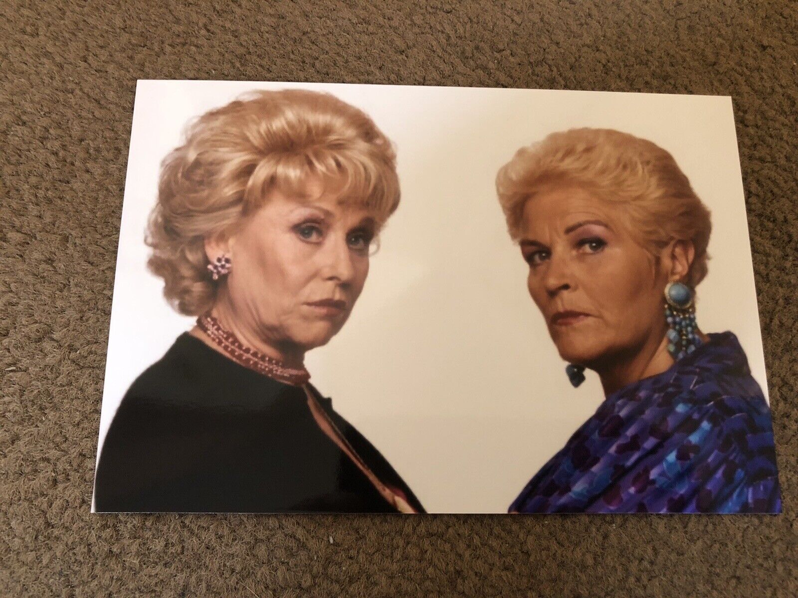 PAM ST CLEMENT & BARBARA WINDSOR (EASTENDERS) UNSIGNED Photo Poster painting- 6x4”