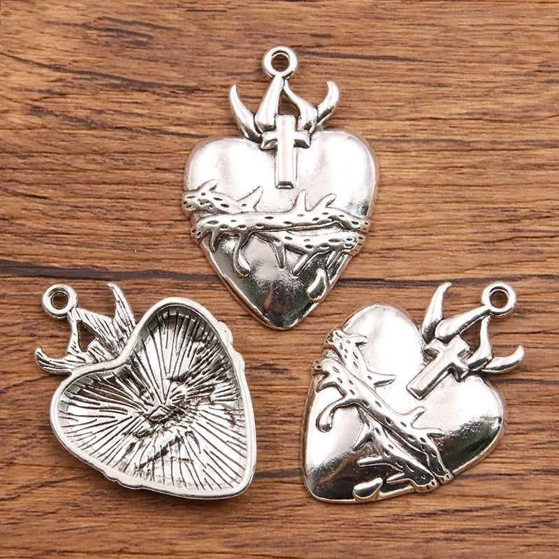 1 Piece Alloy Heart Shape Skull Pendant Jewelry Accessories