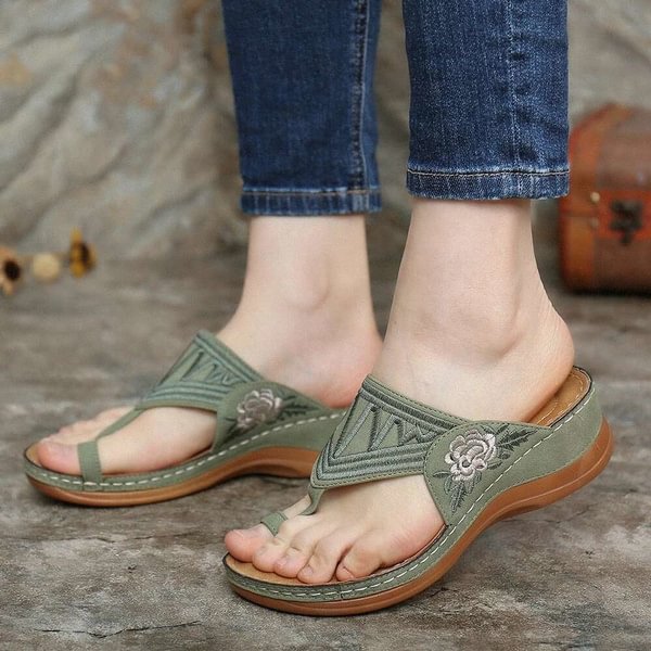 TeeYours Women's Casual Comfortable Flat Print Flip-Flops Fashion Roman Belt Buckle Sandals Shoes Sandals - Shop Trendy Women's Fashion | TeeYours