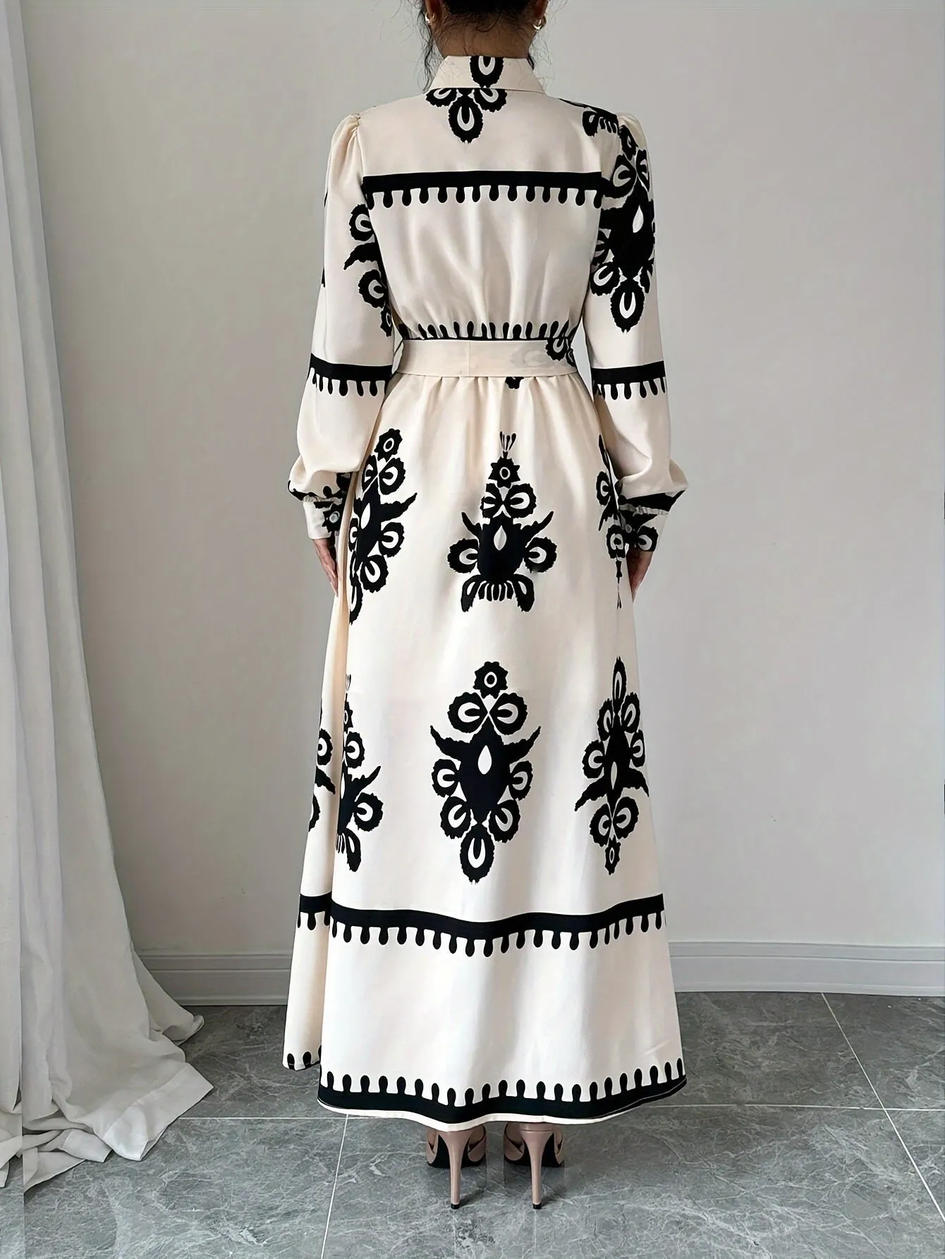 Damen Langarm-Kleid mit Bindegürtel – Gemusterter Print-83357-791ee83f-6e3d-4ad8-b729-e36b3c0f68cd