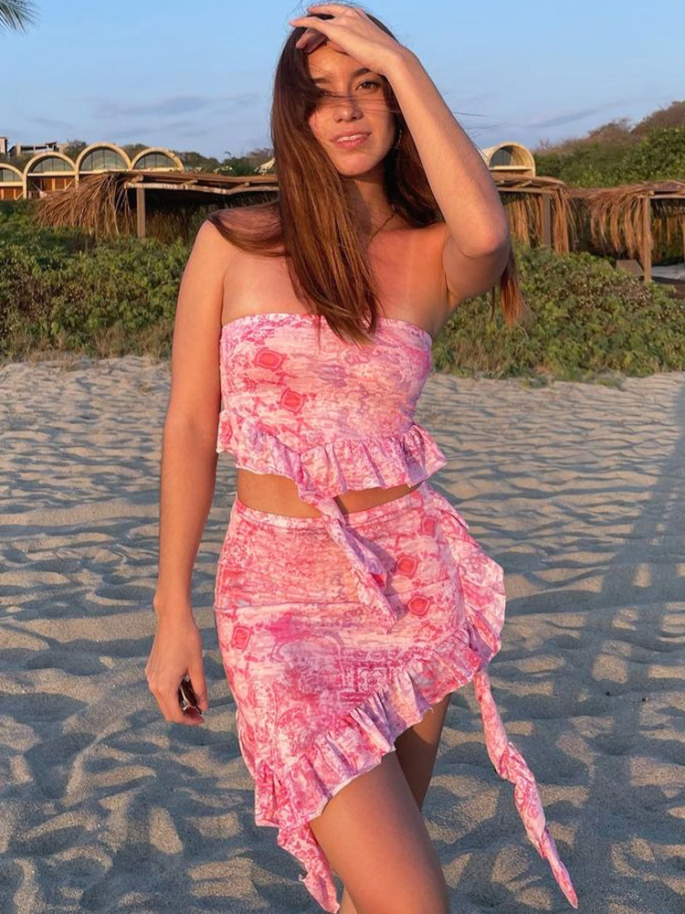 Hugcitar 2024 Print Strapless Ruffles Sexy Slim Crop Top Patchwork Tassel Skirts 2 Pcs Sets Summer Women Elegant Beach Festival