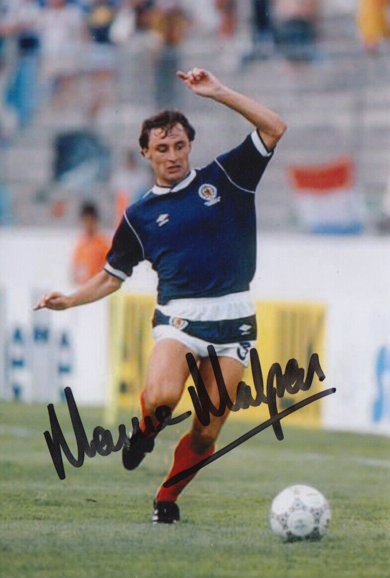 MAURICE MALPAS HAND SIGNED 6X4 Photo Poster painting SCOTLAND FOOTBALL AUTOGRAPH 2