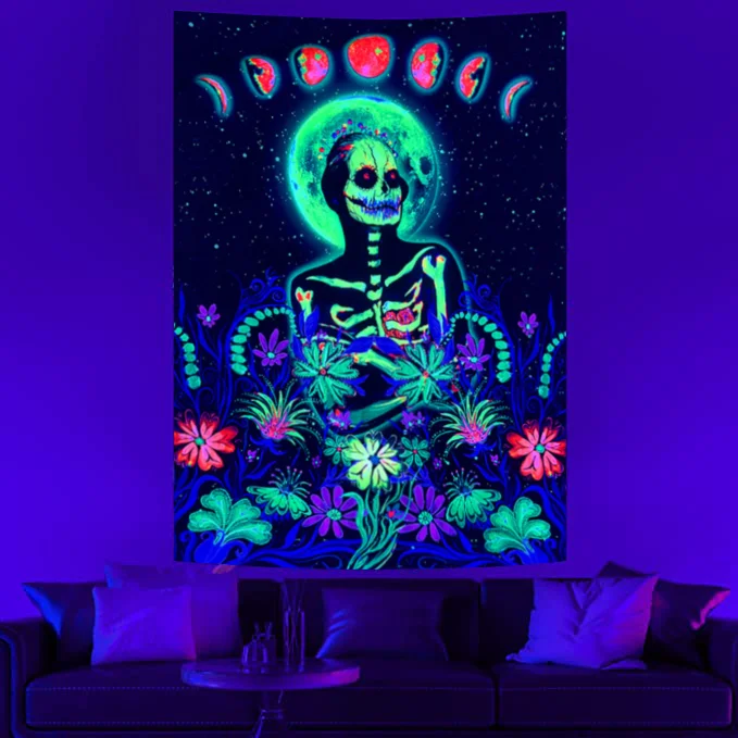 Skull - Black Light Tapestry
