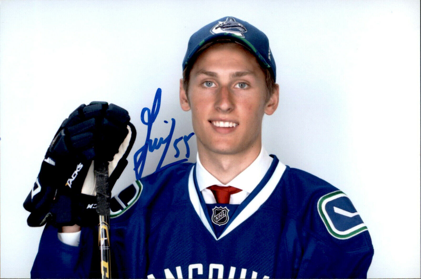 Guillaume Brisebois SIGNED 4x6 Photo Poster painting VANCOUVER CANUCKS #2