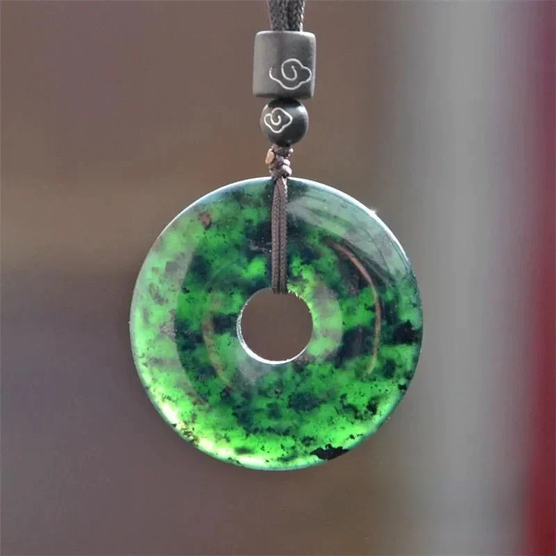  Stunning Black Jade Pendant Necklace - Color-Changing Peaceful Lock - Serpentine Jade - Natural, Adjustable, and Unique