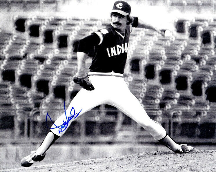 Autographed 8x10 DON HOOD Cleveland Indians Photo Poster painting - COA