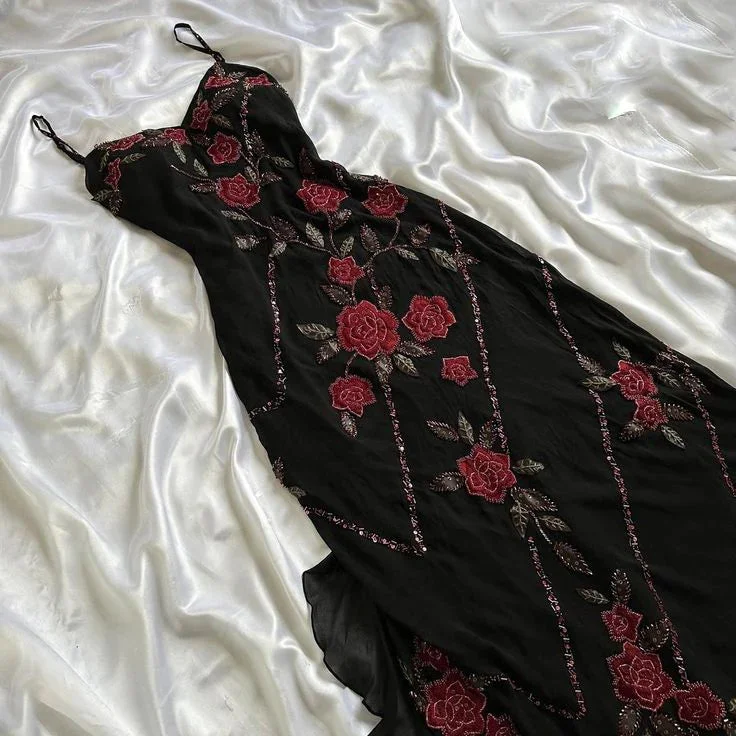 Gorgeous Long Prom Dresses Embroidery Rose Evening Dress