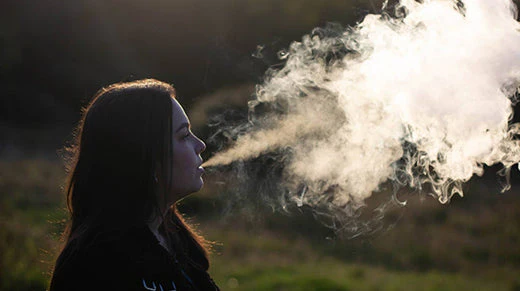 Best Disposable Vapes for Huge Clouds & Great Taste in 2025 esmovape