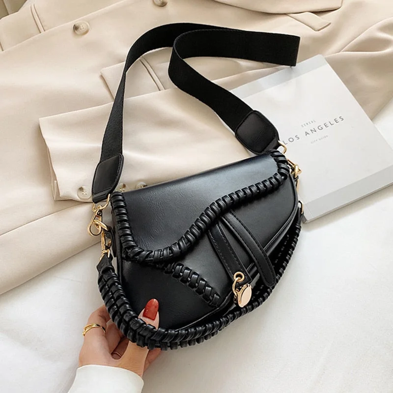 2022 New Fashion Saddle Women Bag One Shoulder Handle Trend Casual Hasp Zipper PU Material Polyester Inside Lock Ornament Bag