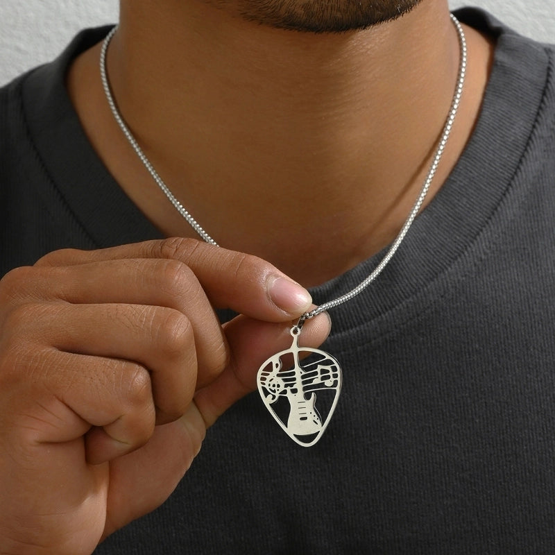 Retro Streetwear Guitar Heart Shape Titanium Steel Polishing Men's Pendant Necklace
