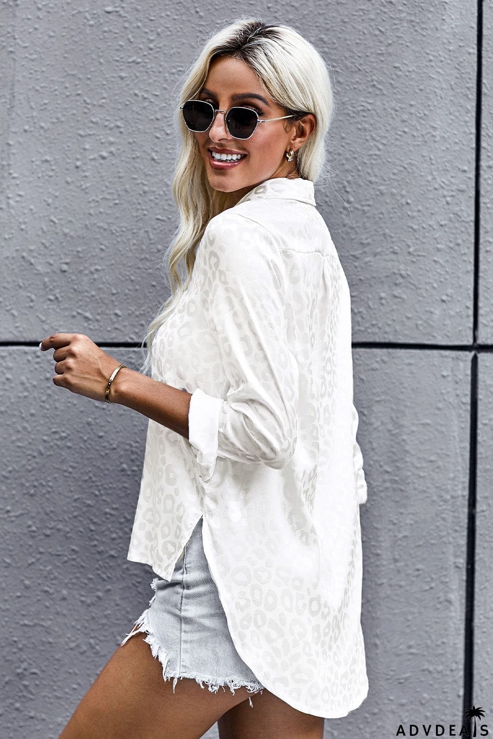 Turn-down Collar Embossed Button Shirt