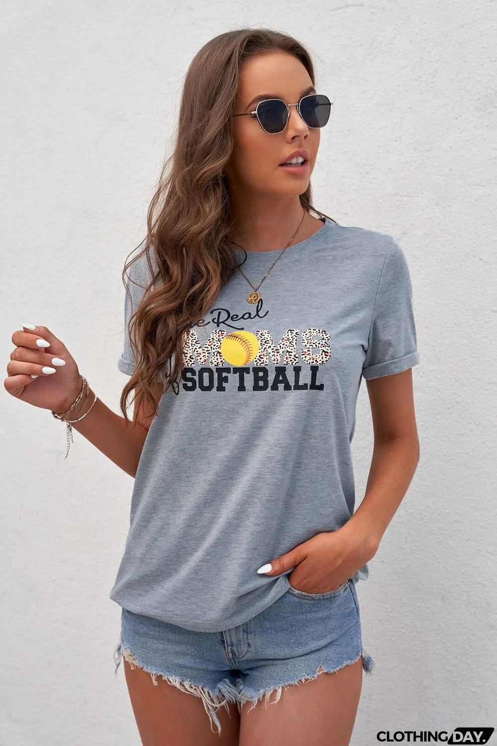 MOMS SOFTBALL Gray T-shirt