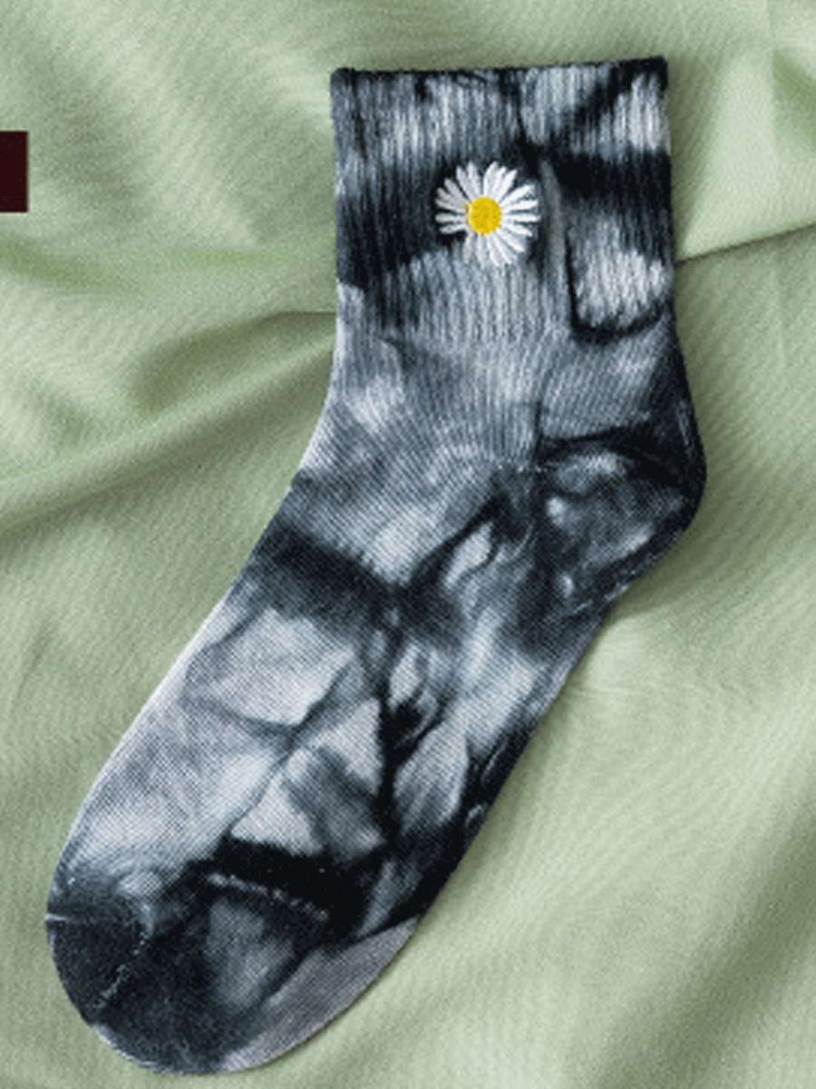 Tie-dyed Embroidery Small Daisy Tide Socks