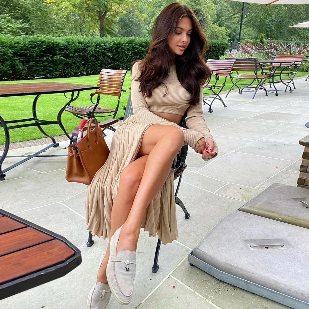 Brownm Brownm Autumn And Winter 2023 Explosion Of Open Sweater 100 Folded Skirt Suit Woman