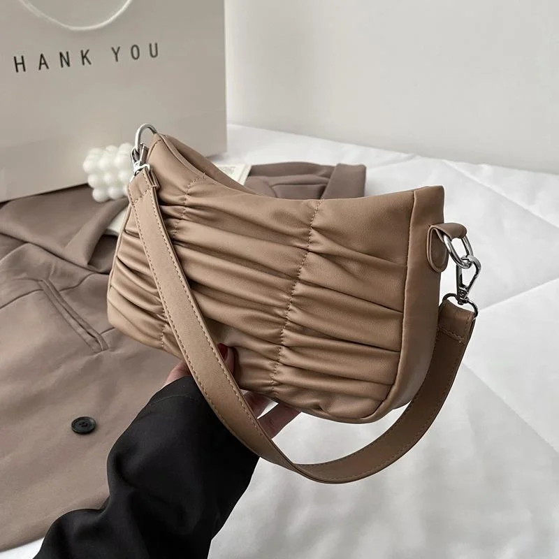 Solid color pleated chain underarm bag