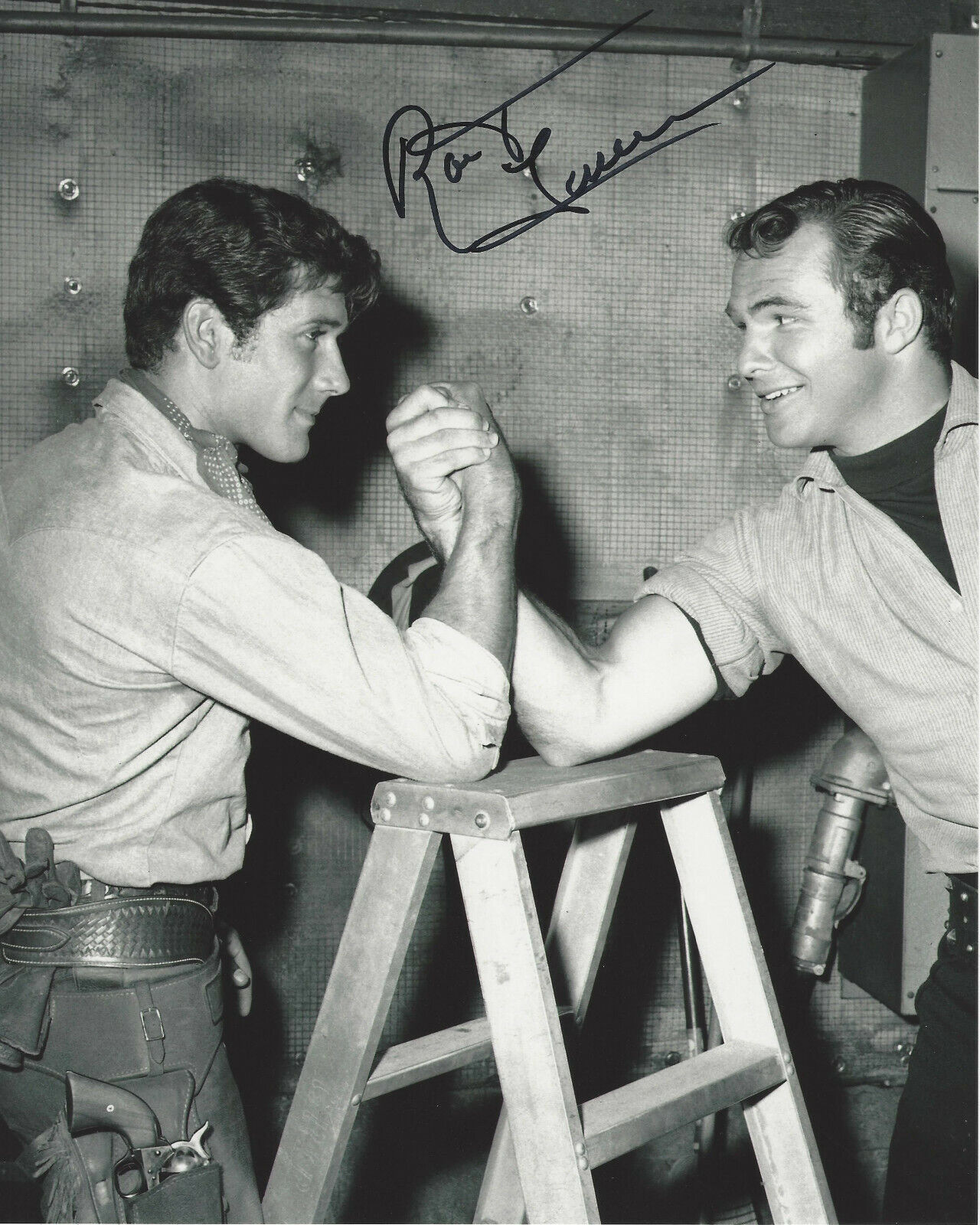 ROBERT FULLER SIGNED AUTHENTIC 'LARAMIE' 8x10 Photo Poster painting D w/COA WAGON TRAIN ACTOR