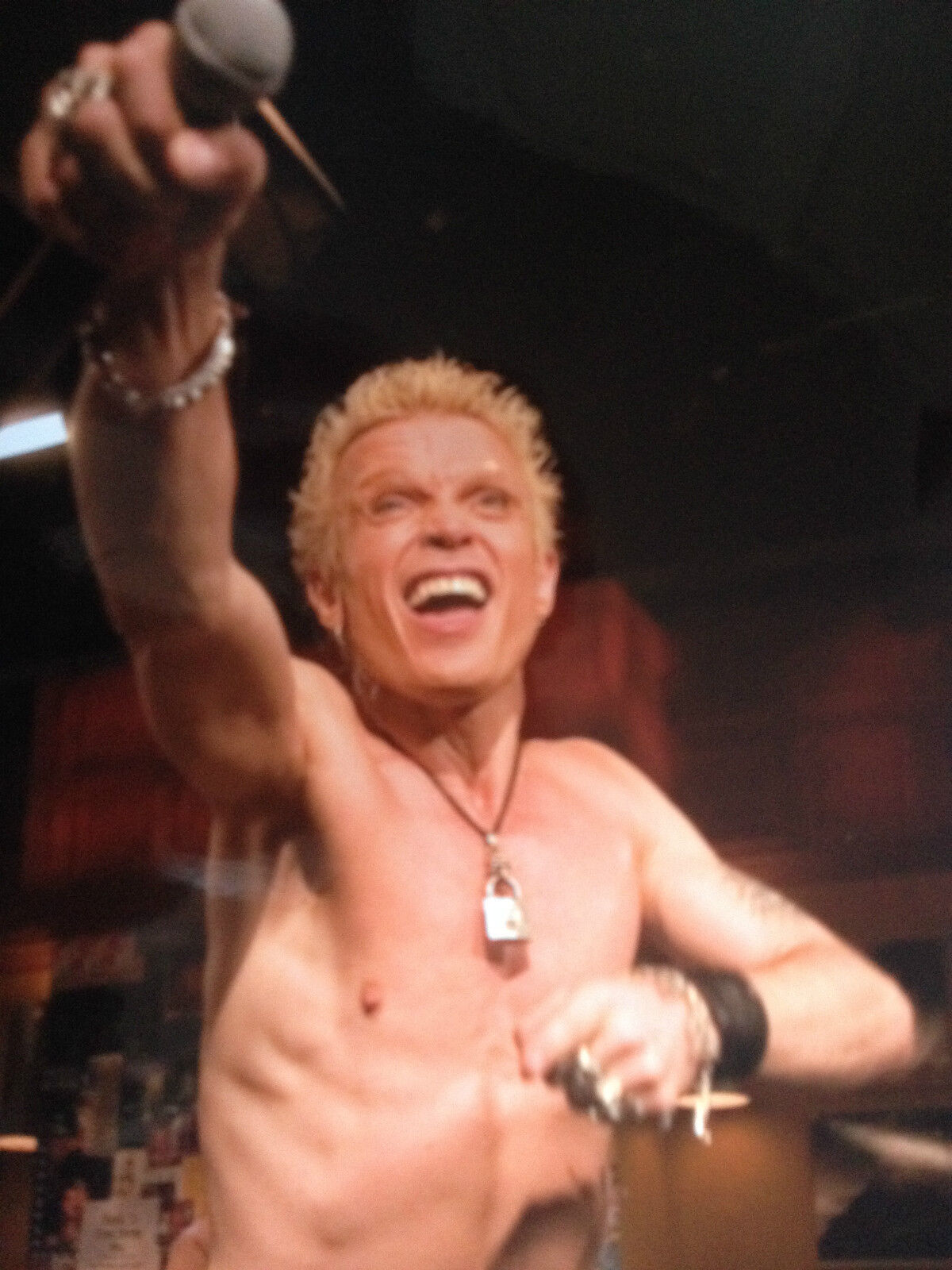 BILLY IDOL - CHART TOPPING SUPERSTAR - SUPERB COLOUR IN CONCERT Photo Poster paintingGRAPH