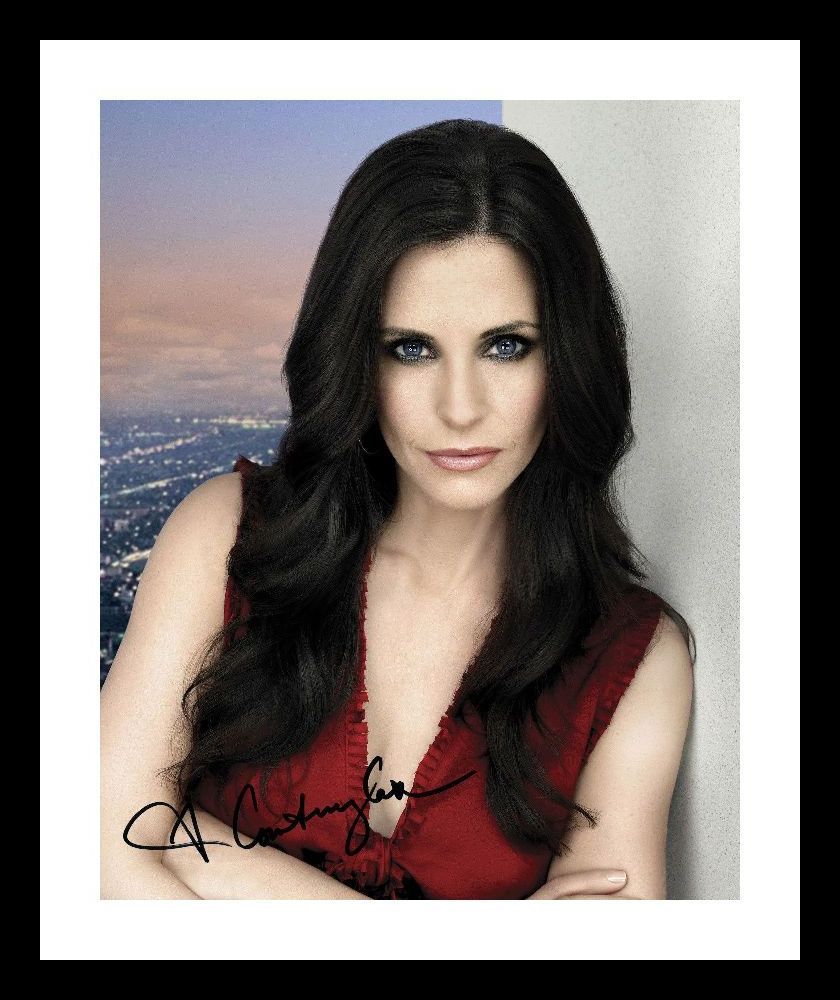 Courteney Cox Autograph Signed & Framed Photo Poster painting 1