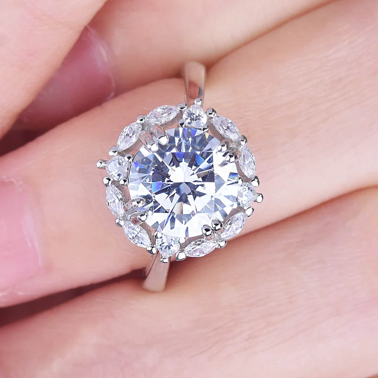 Special Offer | Luxury Halo Moissanite Engagement Ring
