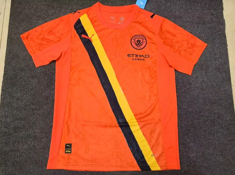 25-26 Manchester City Goalkeeper Jersey - Player Edition