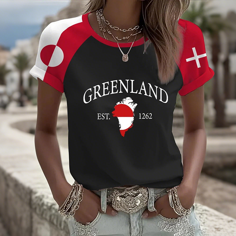 Women's Greenland Contrasting Colors T-shirt artswardrobe