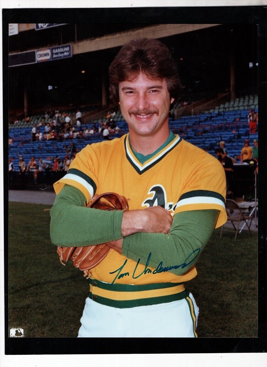 1981-83 TOM UNDERWOOD-OAKLAND A'S AUTOGRAPHED 8X10 GLOSSY COLOR Photo Poster painting-(d.2010)