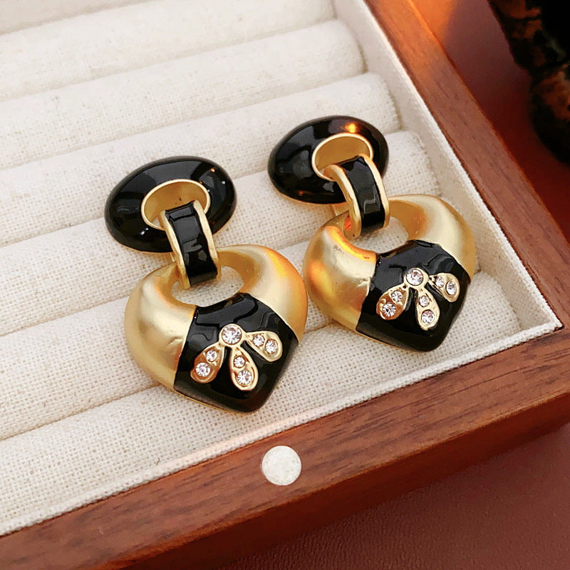 Medieval Heart Geometric Heart Alloy Oil Dripping Earrings