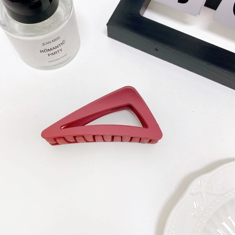 Women’s Minimalist Triangle Plastic Hair Claws