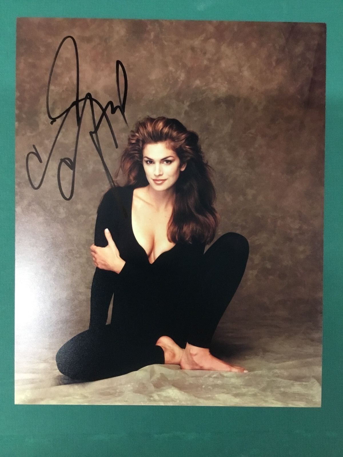 CINDY CRAWFORD LINGERIE AND SWIMSUIT MODEL AUTOGRAPHED Photo Poster painting SIGNED 8X10 #2